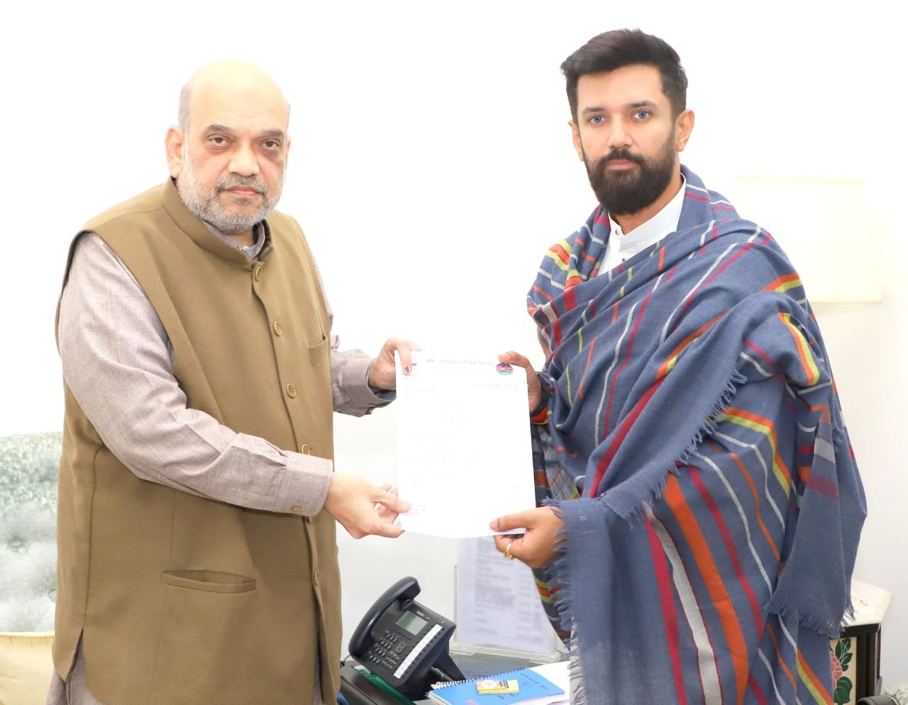 ANI on Twitter: "LJP Lok Sabha MP from Bihar Chirag Paswan met Union Home Minister Amit Shah and demand to impose President's rule in Bihar due to deteriorating law and order in