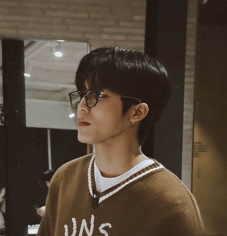 writtenbycy's tweet photo. tagutaguan
a #hajeongwoo filo au https://t.co/SpLDexTJj3