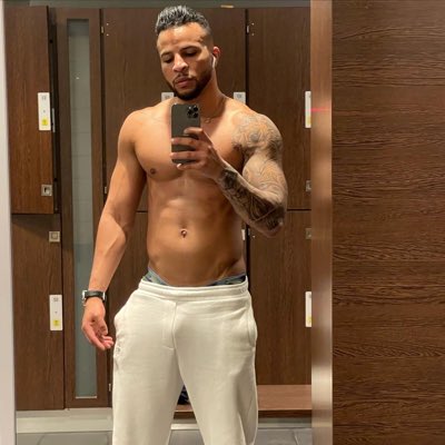 SIRIO000's tweet photo. #NuevaFotoDePerfil https://t.co/bdVynviaKB