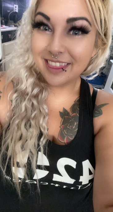 Cannabis promotion night 💕 https://t.co/50utr5fyPT<a href="/tag/maythefourth"class="tags"><span>#maythefourth</span></a><a href="/tag/stripwars"class="tags"><span>#stripwars</span></a>