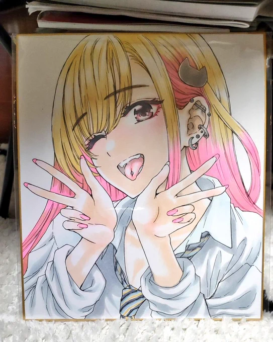 昨日はめっちゃがんばってコミケの準備も全部終わらせた。。!あとは描きかけの色紙に着手してみようと思います。。色紙出来たらコミケに持っていくのでよろしくお願いします〜!因みに出来ている色紙もあるので、最低でも1枚以上あります。。抽選券配布で販売します詳しくは当日お尋ねくださいね。。 