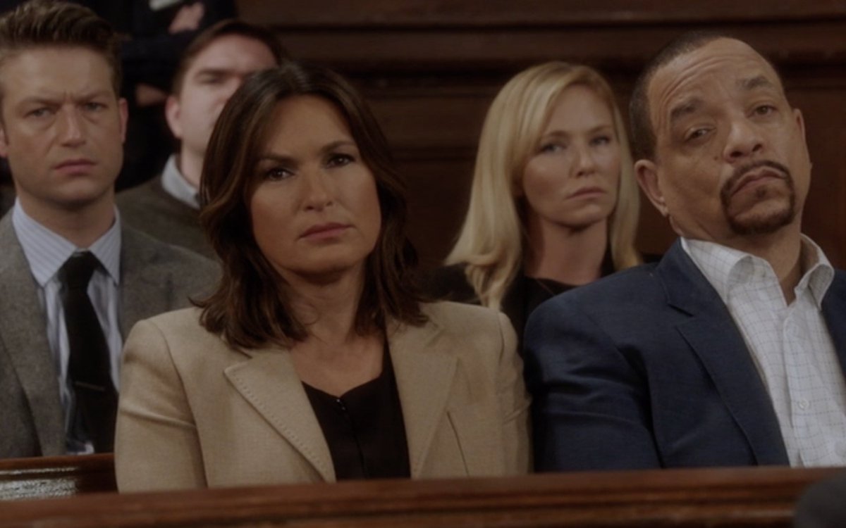 rollinsxcarisi's tweet photo. law and order let them sleep unit https://t.co/NuAvHix7Ux