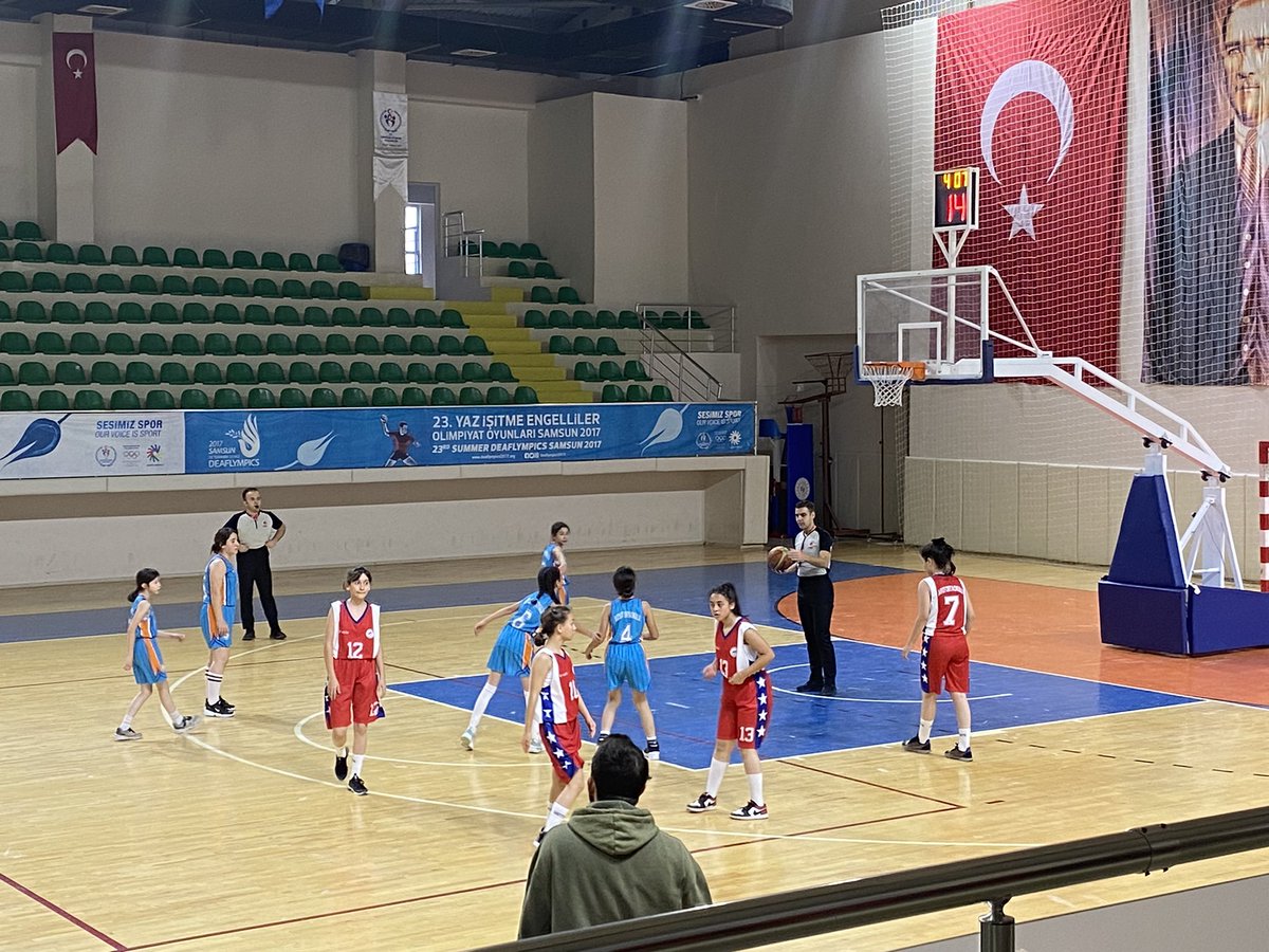 Avut Ortaokulu Yıldız Kızlar Basketbol mücadelesinde Çarşamba Kızılot Ortaokulu’nu 36-9 yenerek ilk maçında galibiyetle ayrıldı. Öğretmen ve öğrencilerimizi tebrik ederiz. <a href="/alisaavaas/">Ali Savaş</a> <a href="/MemSalipazari/">Salıpazarı İlçe Milli Eğitim Müdürlüğü</a> <a href="/ademm1903/">Ademmmmm</a>