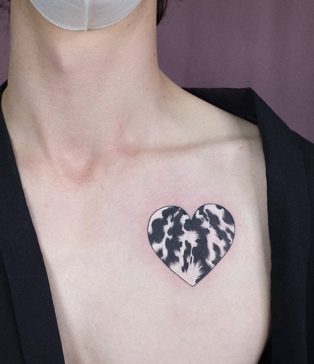 ⚡️🖤⚡️

Best placement for heart💥