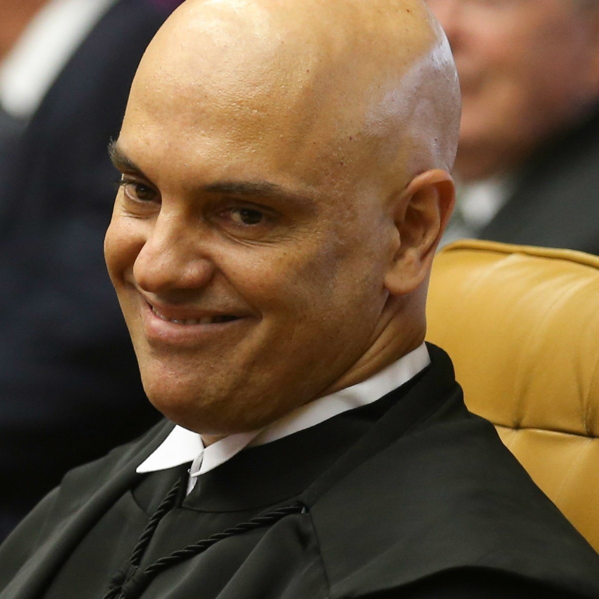 SobreTudo50's tweet photo. 🚨 Alexandre de Moraes, acaba de proibir o porte de armas em Brasília a partir das 18h de hoje até o dia 02/01/2023. 

#AlexandreDeMoraes #BolsonaroCovarde #LulaPresidente1️⃣3️⃣ #Lula https://t.co/yST7fFzbAV