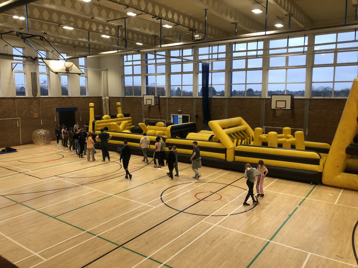 suzanne_robyn's tweet photo. Today was great. Everyone enjoyed themselves and it was lovely to see how great our sports hall was for an indoor version of Elsham Activity centre. Looking forward to seeing year 10 and 11 tomorrow 💛💛#HAF2022 @educationgovuk @HavelockAcademy @elshamactivity https://t.co/1x3tVfv0yC