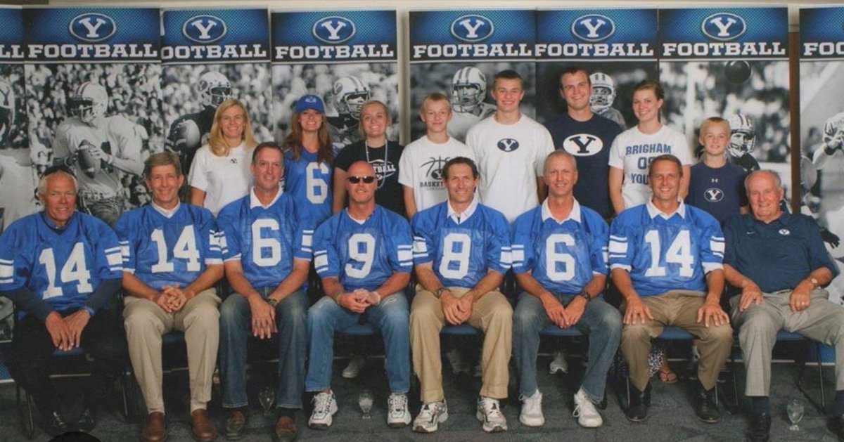 DerwinLGray's tweet photo. , @RaiolaDylan congratulations on a remarkable high school career!
Dylan some of the greatest QB in college football history have played at @BYUfootball! Give us a π. Come play in a pro-style offense that will prepare you for the NFL. @fsitake @CoachRoderick https://t.co/qwve7eYHIJ