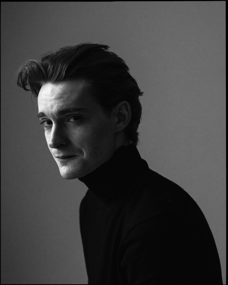 Эти фото не вошли в инсту, ибо во взгляде много Сексова