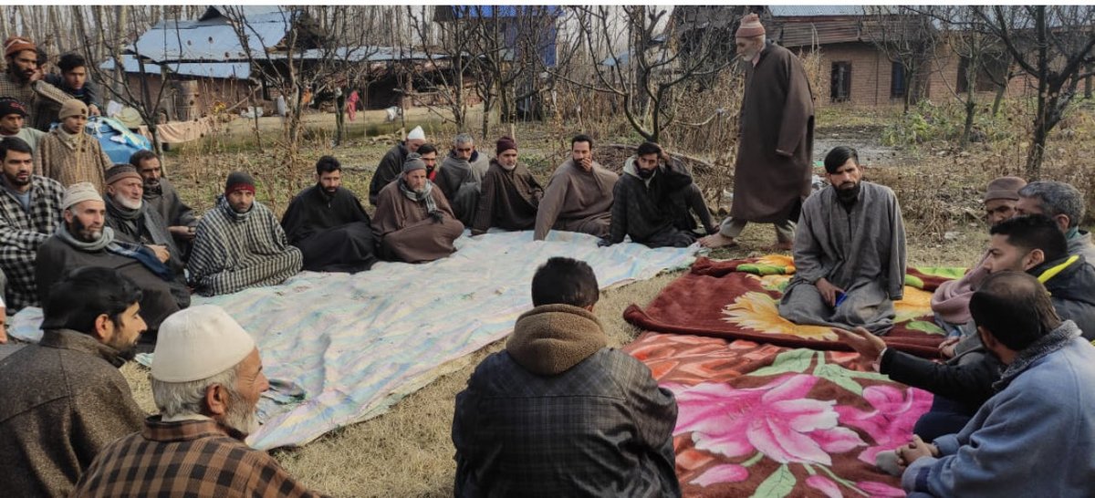 Today, JKPDP leader and  Constituency incharge Shahnawaz Ahmad Mir visited various areas Zoogu,Kharin,Ringzabal, Khag Dalwash  and Hard e  Surash  of Khansahib constituency. During the visit Shahnawaz Ahmad Mir insistee workers to  strengthen the  party on the  ground