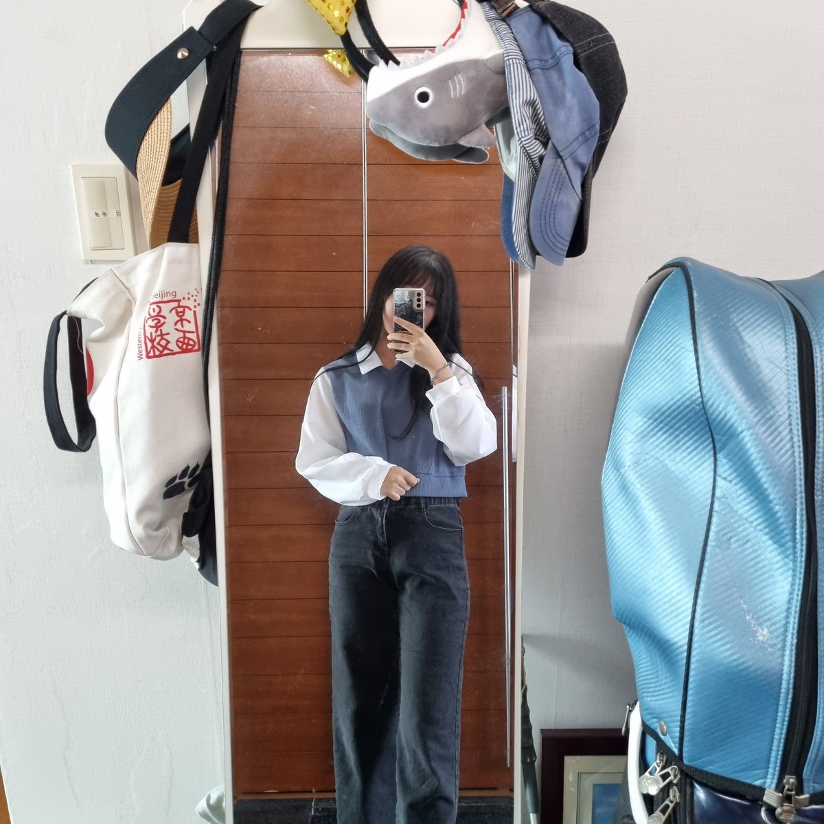 lem_yourblue's tweet photo. 아..마 이렇게 입을듯 https://t.co/zhwmtHzuob