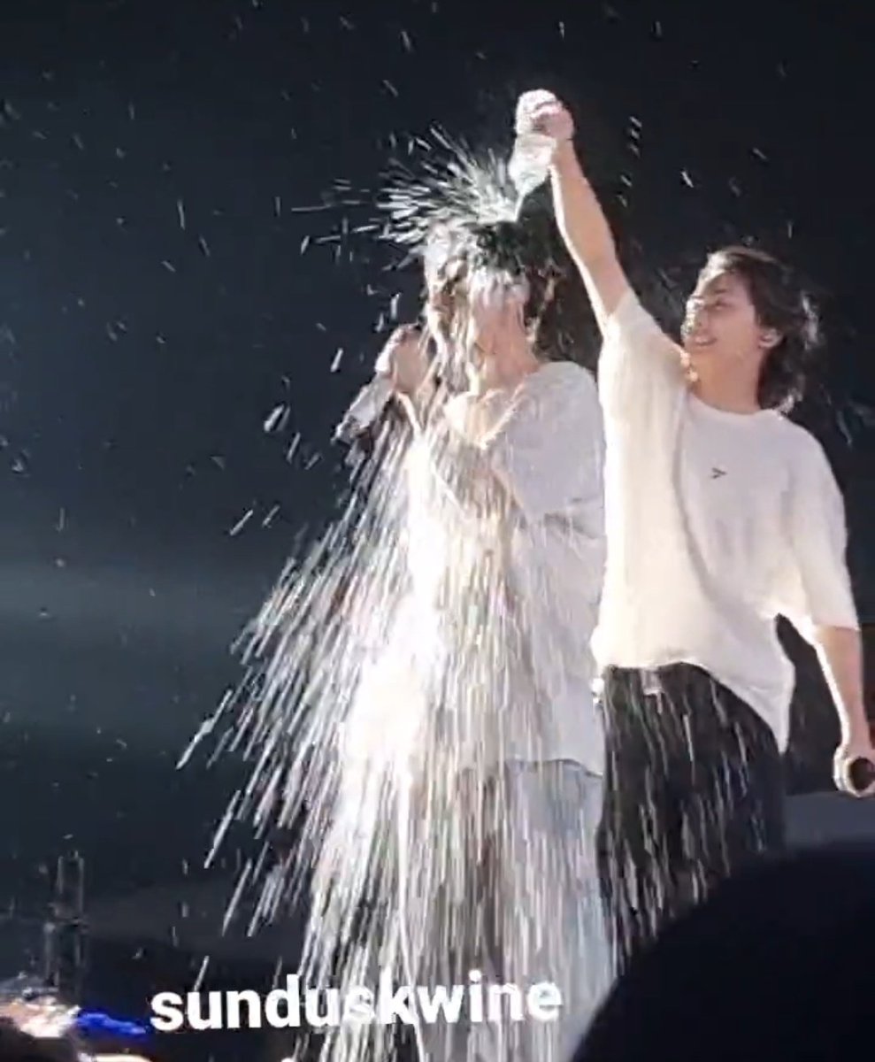 hiraw_yoon's tweet photo. .                                                히히힣♡
                                         촤
                                      르
                                   르
                                륵 https://t.co/tEPCsmOAT2