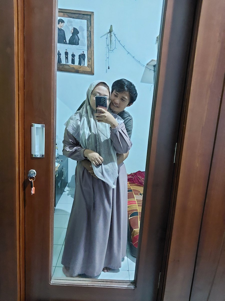 Indanaazulfaaa's tweet photo. Till jannah with you @ridwanhayley_ ❤️ https://t.co/r2QLDvSIUz