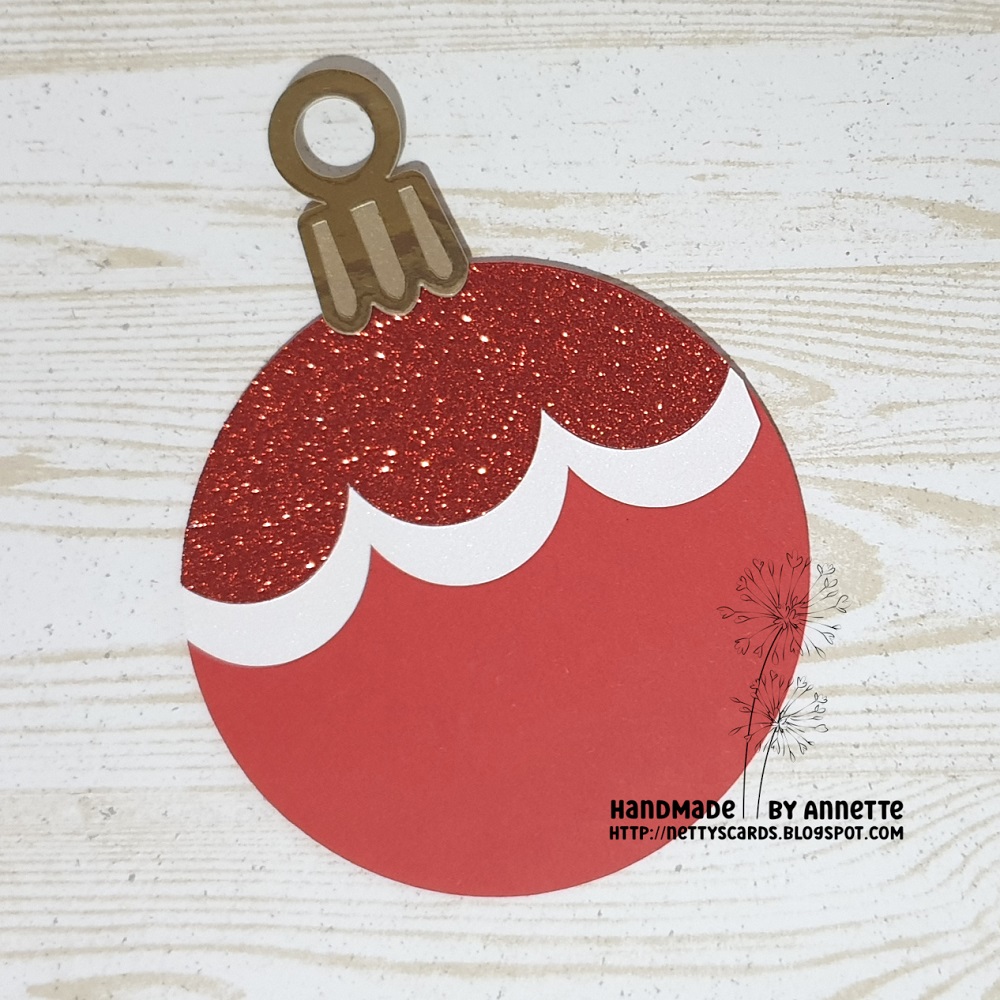 papermilldirect's tweet photo. We love this bauble created by Annette! Annette’s made these as tent cards for her husband’s work colleagues, but they could easily be scaled down to be beautiful gift tags too! 
📷 = Design Team member Annette https://t.co/LxJZZRgHXH