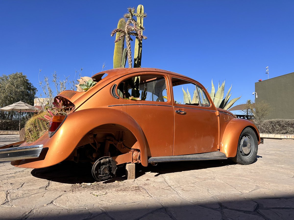 ‼️ATENCION‼️ 

Se solicita el apoyo para encontrar el paradero del neumático de nuestro vocho del desierto 🌵 🚗 🙏

Se le vio por última vez el martes 27 de diciembre 🗓️