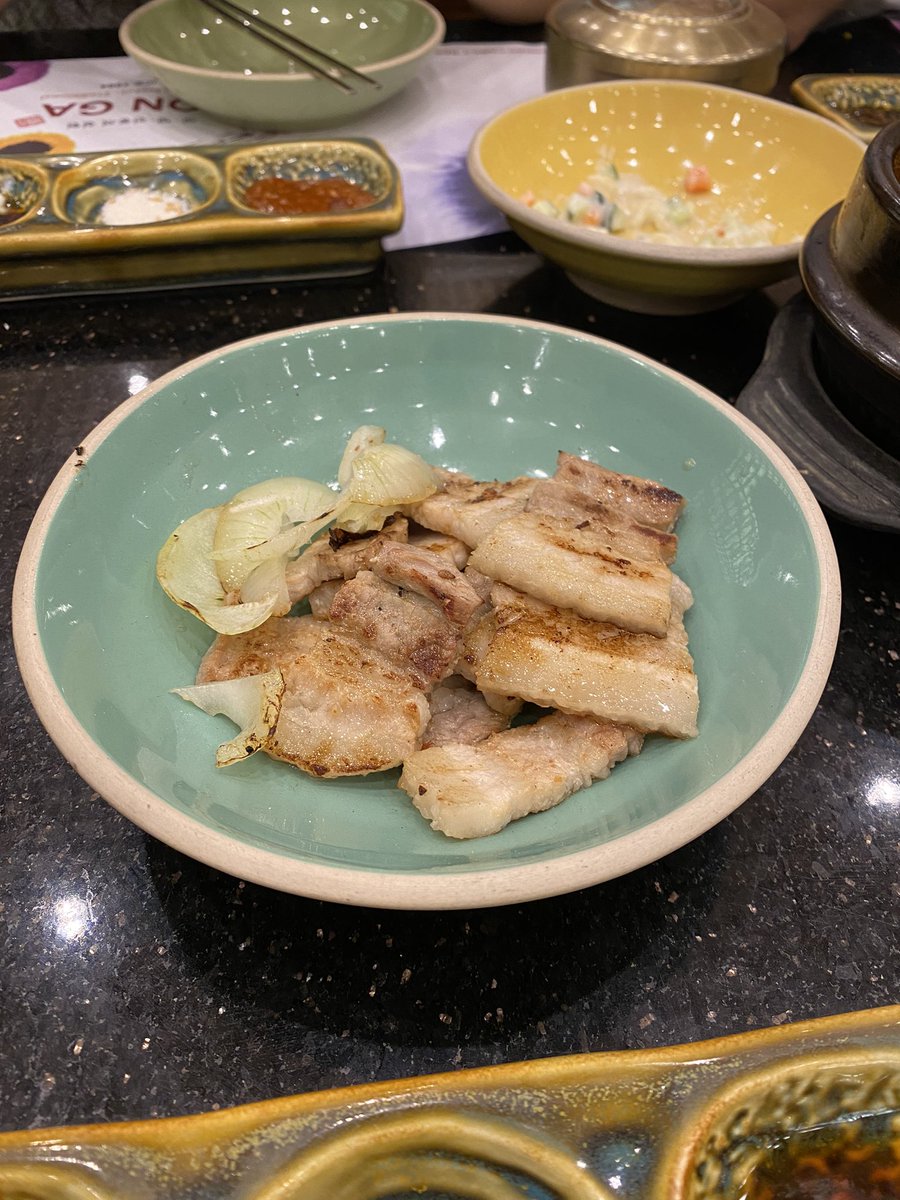 varrelenrico's tweet photo. Rate Son Ga Restaurant :
Overall : 7/10 (taste,price,place)

Grill Pork : 7,5/10
Sundubu : 7/10
Japchae : 7,5/10
Kimchi &amp; Friends : 7,5/10

Btw ada dapet free satu mangkok soft egg mirip omelete gitu cuman gada rasanya (namanya juga free ya wkwk) dan lupa foto👍 https://t.co/qprCdxhBU2