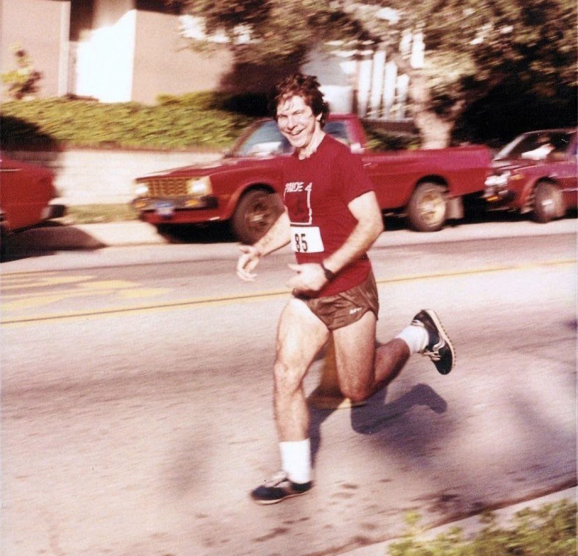 2009 Hal Finney <a href="/halfin/">halfin</a> tweeted 'Running Bitcoin'. He was the second person running Bitcoin software. He passed away 2014 with ALS. 

Running #Bitcoin half marathonwill take place between 1-10 Jan 2023 globally to collect donations. Join and run 🏃‍♀️ 

runningbitcoin.us
