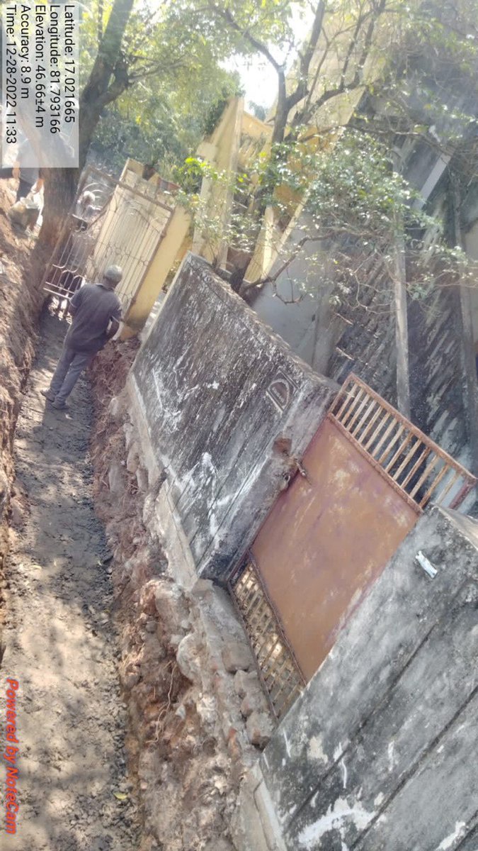 RMCoffice's tweet photo. CC drain work is under progress at subrahmanyam nagar in 50th division by Rajamahendravaram Municipal Corporation Engineering staff.
#ccdrain https://t.co/XO6kss1F9n