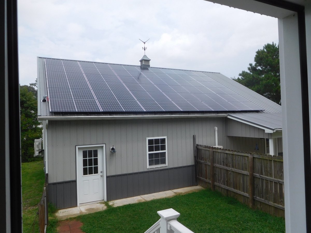 bfbuschi's tweet photo. Good Morning!

As in 2021, we paid nothing for electricity in 2022. We have a home and a barn - both are heated and cooled using electricity. We installed solar panels and now we produce more electricity than we use.
Renewables work. https://t.co/0LTdHTRROY