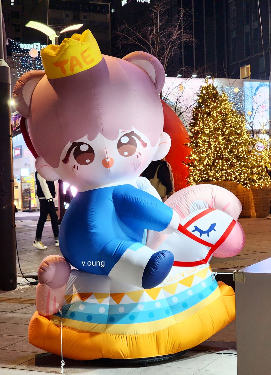 V.oung tweet media