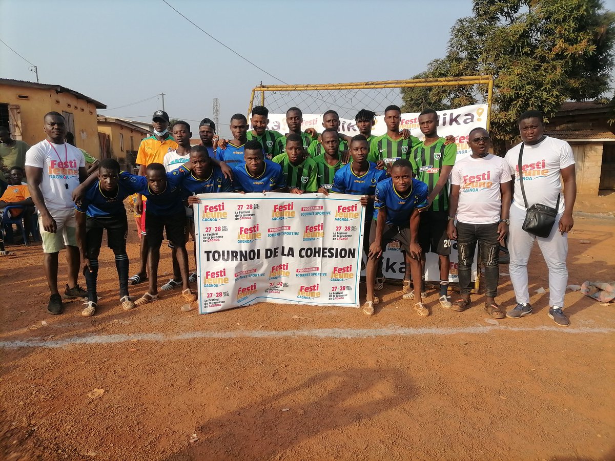 GozoEvent's tweet photo. Quelques images de la finale du Tournoi de la cohésion remporté par le quartier de Barouyo contre Dioulabougou sur le score de 3-2 hier au terrain sans fleur de Dioulabougou. 
Félicitations à l'équipe de Barouyo  🏆🇨🇮⚽

#CIV225 #GozoEvent #TMGROUP #FestiJeuneGagnoa #jaimegagnoa https://t.co/O4H17OcAYw