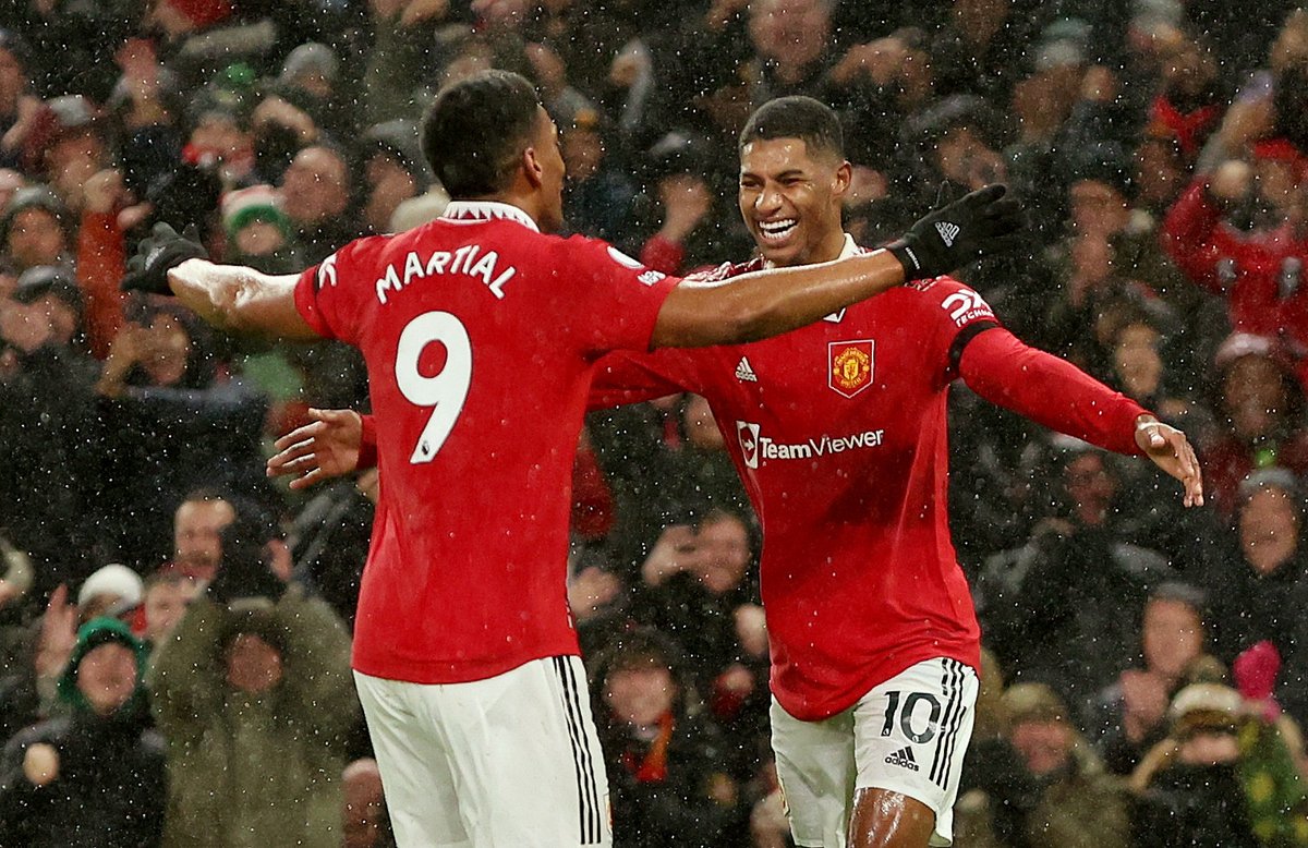 💯 Just 5.65% of FPL managers own both Marcus Rashford and Anthony Martial 👹👹 [<a href="/LiveFPLnet/">LiveFPL</a>]

🔁 RT if you're one of them