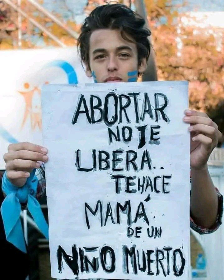 porlavida2014's tweet photo. El #Aborto no te libera… te hace madre de un niño muerto. 
#SiAlaVida https://t.co/Pjp2U4O7FW