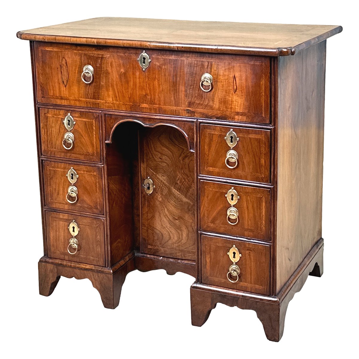 COMING SOON - The #Mayfair #Antiques &amp; Fine #Art Fair is back for the first time since January 2020 <a href="/LondonMarriott/">The London Marriott Grosvenor Square</a> from Friday 12 to Sunday 15 January.   More info at mayfairfair.com
Lots to see and buy.  Tickets are £10 each through Eventbrite: MayfairAntiquesFair.eventbrite.co.uk
