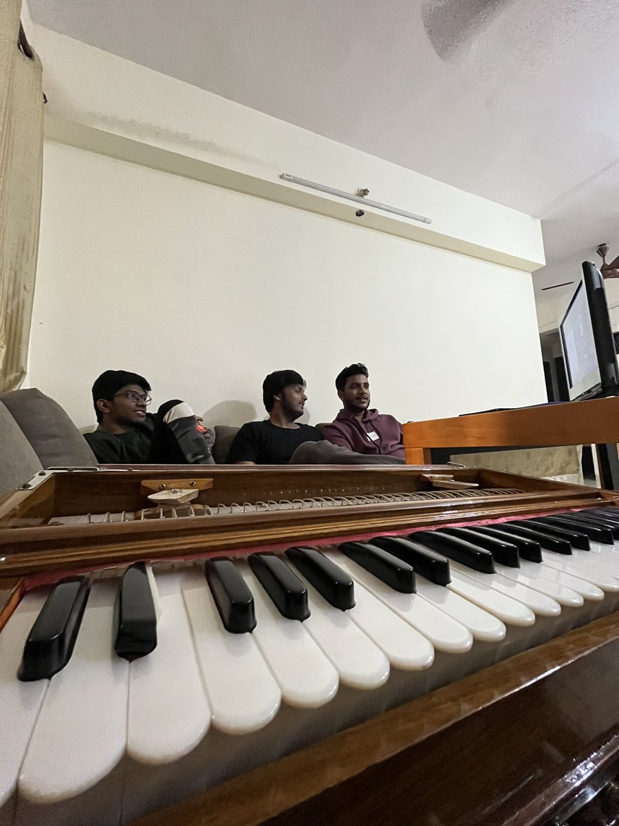 Parth14_'s tweet photo. Harmonium stories ft. @kulkarniitweets @arinmustrise https://t.co/nR7OV1Hi3C