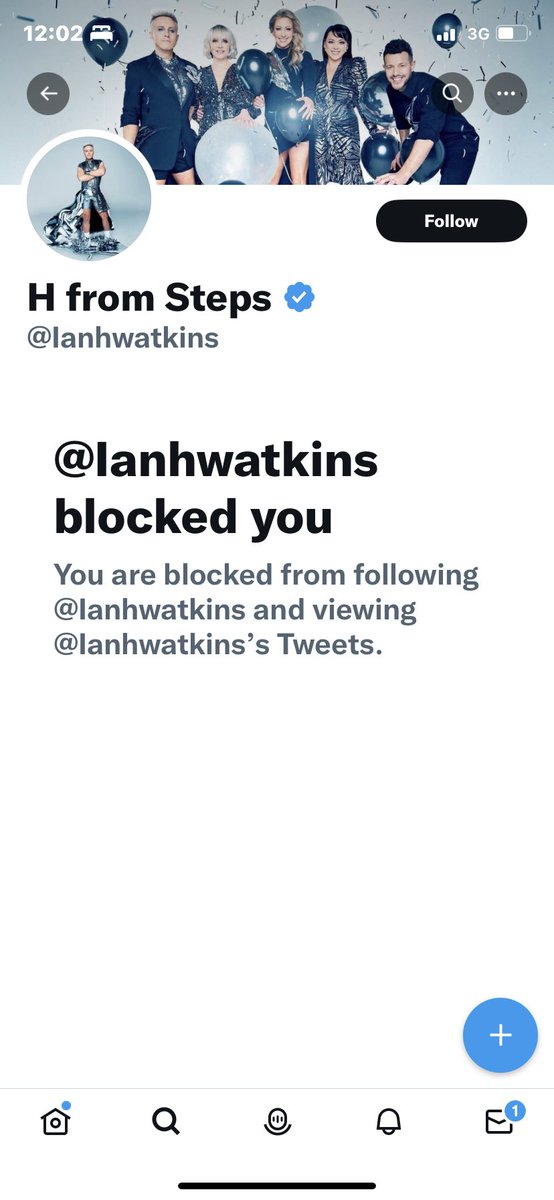 HannahJBetts's tweet photo. This is some sort of joke / promotional thing, right? Genuinely no idea who the man is. #hfromsteps https://t.co/FbwzBxzpGv