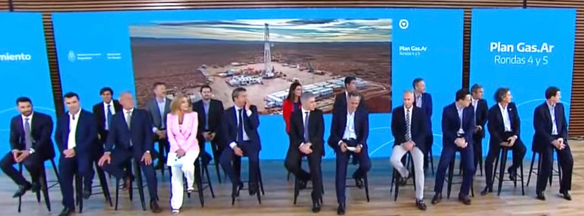 JJCarbajales's tweet photo. ¿Se imaginan al Gob. haciendo llover p/que la prod. sojera sea potente y estable?
Eso acaba de hacer con la prod. gasífera, donde no se depende del clima sino de inversión, regulación y confianza.
Van apostillas sobre la reciente adjudicación de las Rondas 4 y 5 del #PlanGas. https://t.co/Xb5dRa45ZS