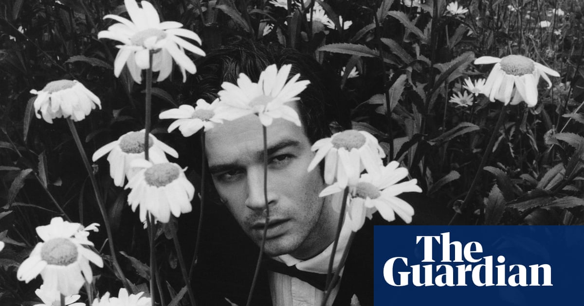 Matty Healy of the 1975: 'If you're still making art in your 30s you're ... - The Guardian #the1975 dlvr.it/Sg2ywj