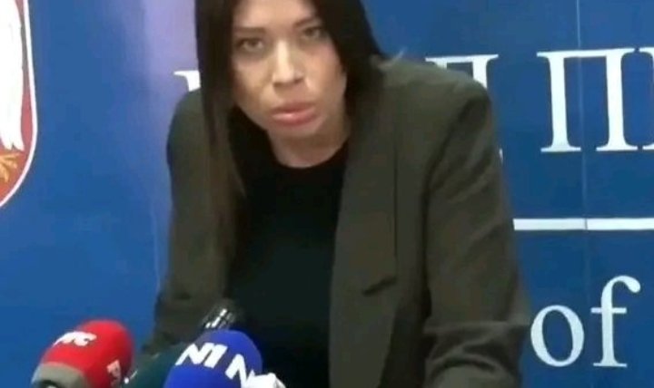ispredsam's tweet photo. кад касирки ујутру у
седам даш два сома https://t.co/HhsY3cqGbE