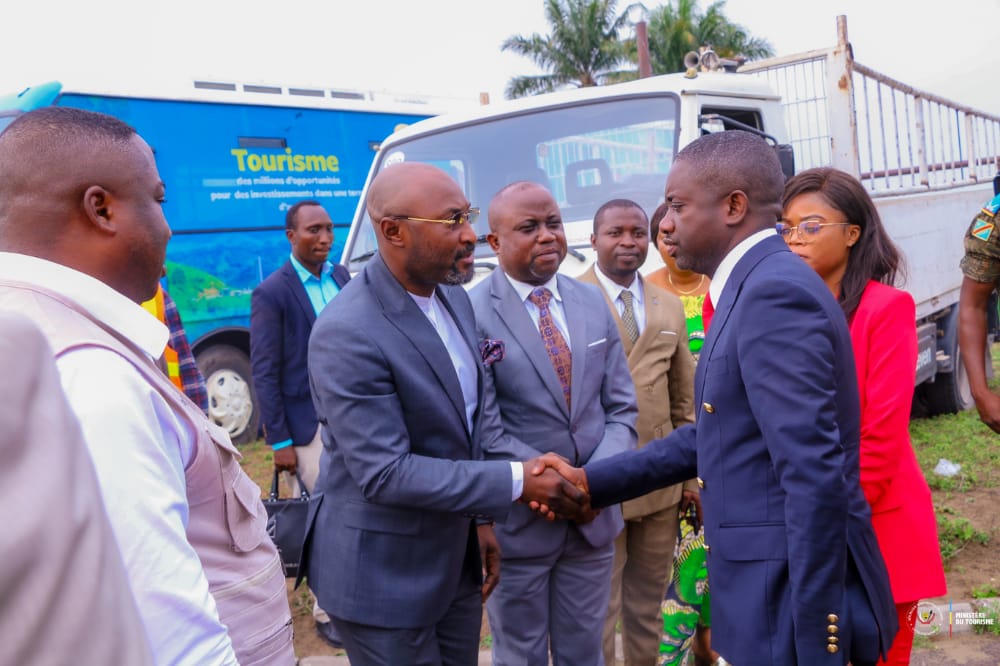 Le Min du Tourisme, @modero_nsimba a procédé, ce 27dec, au lancement officiel des travaux de réhabilitation du site Touristique dela Nsele. C'est le fruit d'un partenariat entre son Ministère et l'Alliance des Bâtisseurs Congolais, un consortium des entreprises de droit congolais