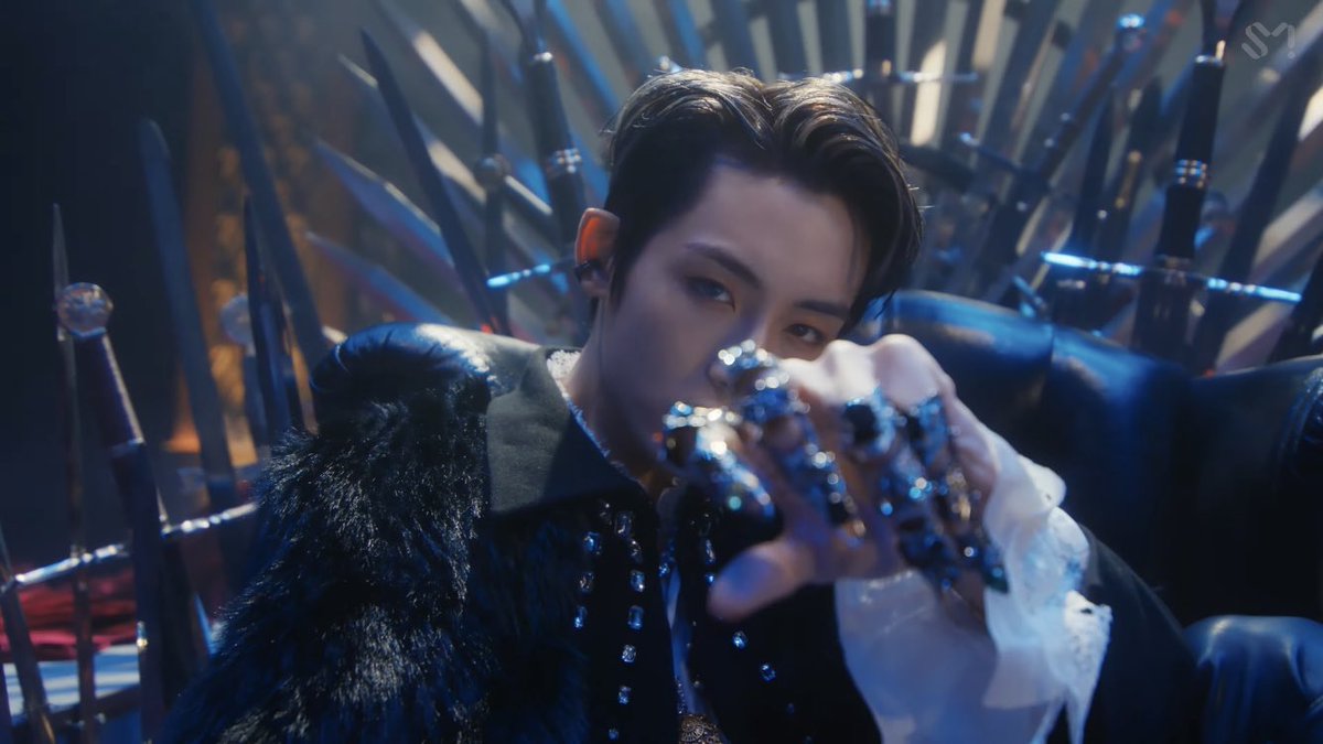 kdyneotc's tweet photo. Ahhh wayv vcs são perfeitos, tudo pra mim, como eu esperei por isso 💚💚
#WayV_Phantom 
#WayV_Phantom_6PM https://t.co/Xb0RTcSI40