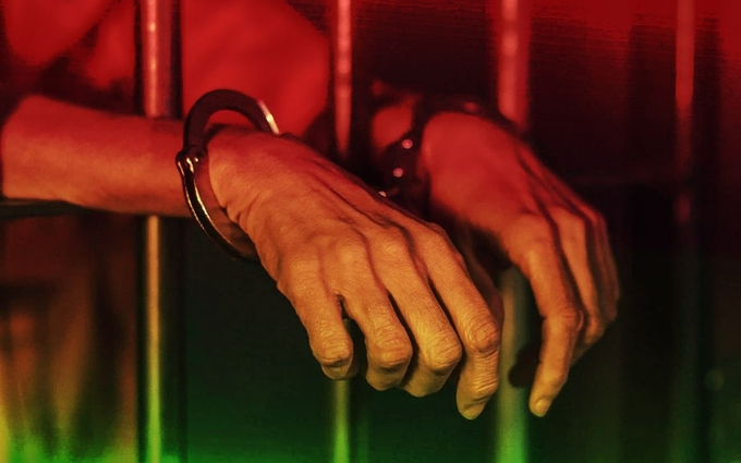 CDevast's tweet image. Avraham Eisenberg was arrested in Puerto Rico #AvrahamEisenberg, who hacked and manipulated the price of #Mango tokens to obtain $117 million from the #DeFi platform on #Solana, has been arrested in Puerto Rico. 🔖 Read more: market247.io #market247 #sol @solana