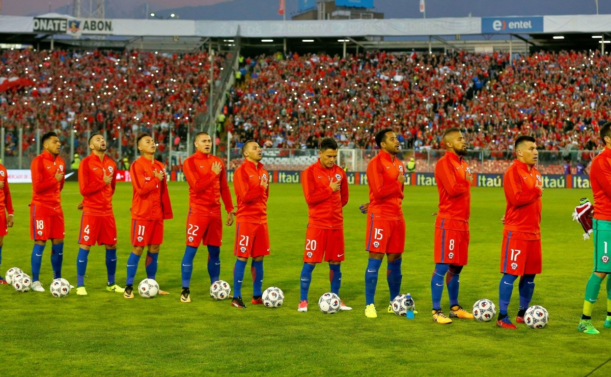 Rodrigo Herrera aplaude que la Roja vuelva al Monumental: “Es el mejor estadio del fútbol chileno” dlvr.it/Sg32NJ