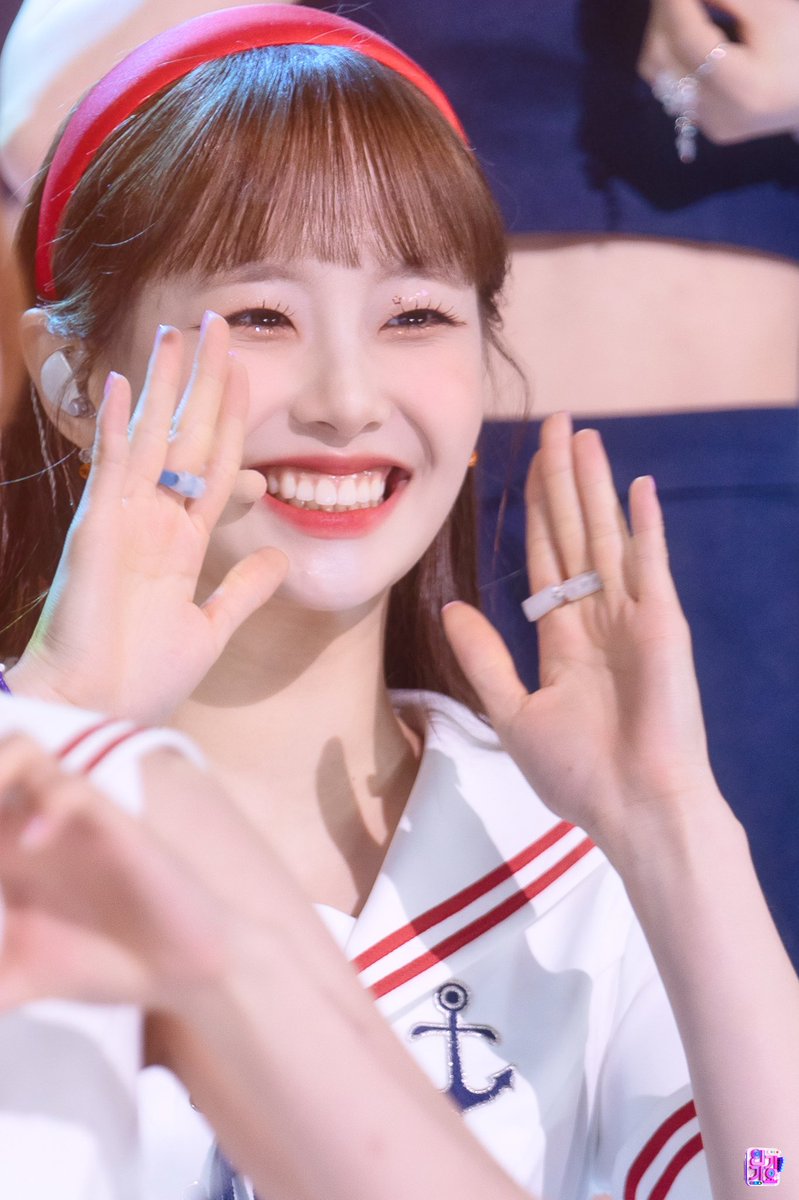 luv_gowon13's tweet photo. #5YearsWithChuu π§π https://t.co/iF8D9jRoNc