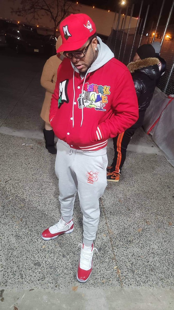 IPutTheHoodOn's tweet photo. #TheRedTape #MunnyMade #JameDash #DoubleM https://t.co/PAJIO4TcfH