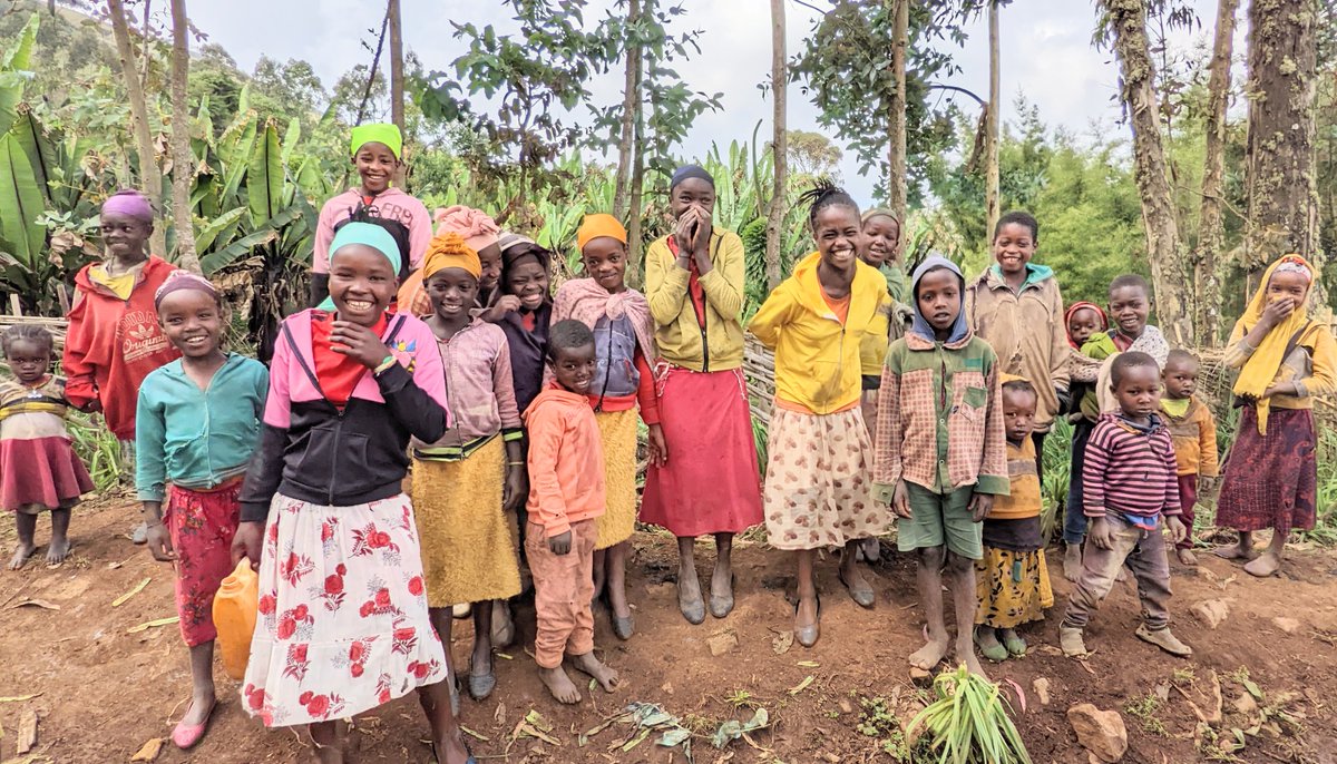 HOPEInterUK's tweet photo. THANK YOU FROM HARBIR!!! There is great excitement at the school in Harbir where a new water point is being built to bring clean water access to the school, as well as to within a short walk from each household in the village. 2023 will bring many great changes to this community! https://t.co/eEF4GWRd86