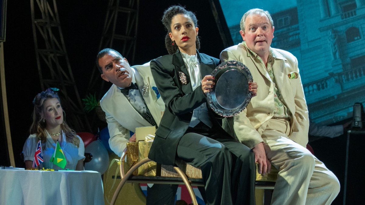 LAVENDER HILL MOB🎩
14-18 FEB

Rediscover this much-loved classic in a brand-new stage play!

Join Henry Holland, an unassuming bank clerk, as he devises a plan to steal the van of gold bullion he drives across London each day...

<a href="/LHMobPlay/">The Lavender Hill Mob - UK Tour</a>

🎟️ bit.ly/3WM4PO7