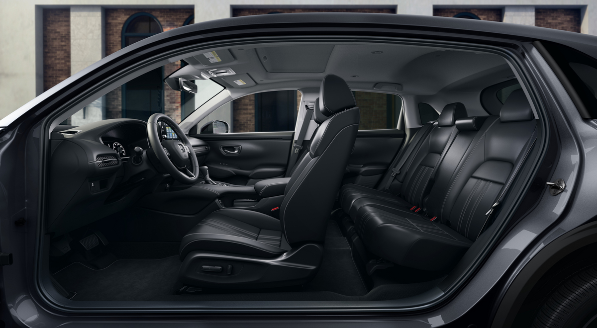 The HR-V has plenty of user-friendly storage compartments and 2nd-row seating that comfortably fits three adults. #WalkAroundWednesday 
.
.
.
.
.
#hondahrv #honda #hrv #hondalife #hondanation #hondalove #accordsociety #dealership #miamilife #miamistyle #cars #suv #car #auto