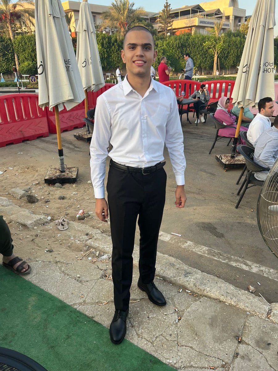 Ahmeddayman1's tweet photo. اللحمدلله والشكر لله رسميا طالب بكلية الشرطة🦅🦅👮‍♀️ https://t.co/8nhOl2STBv