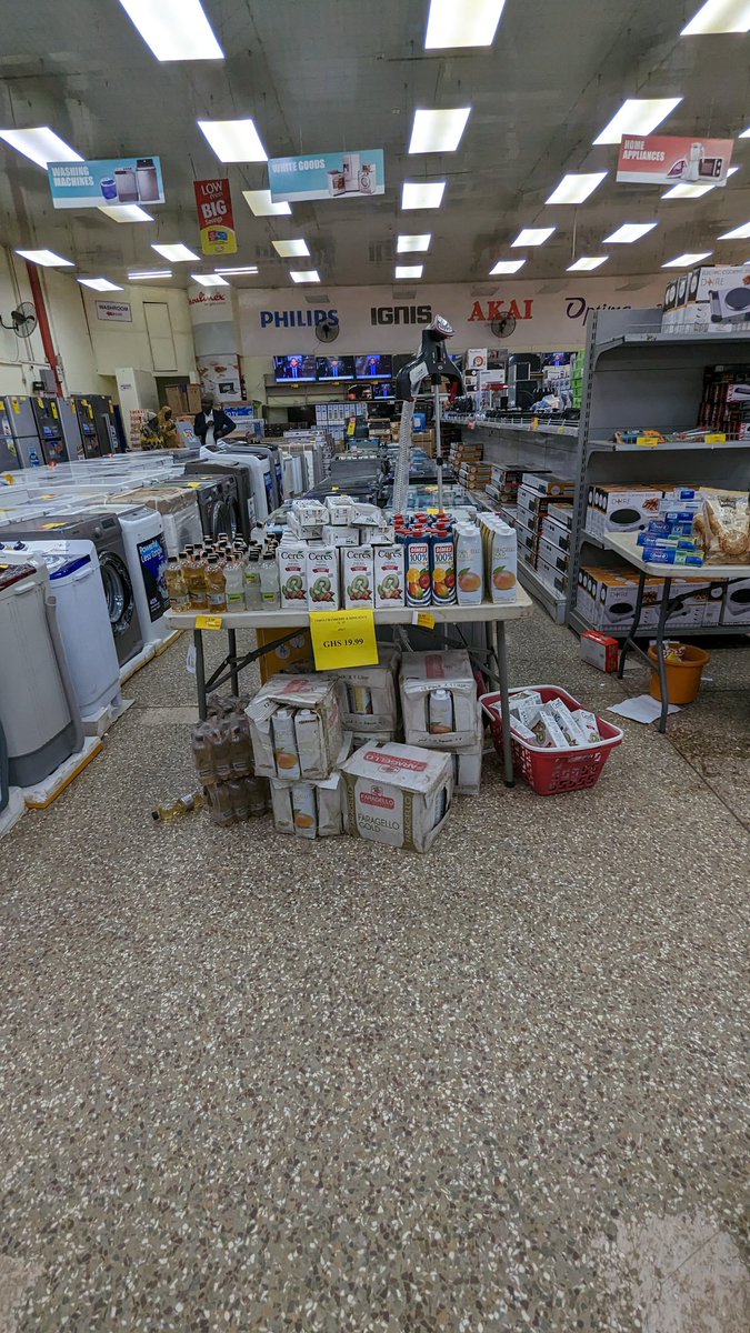 omarseidu's tweet photo. Not every discount is a deal! @MelcomGhana Tamale is having sales of expired Ceres. 

@fdaghana over to you, already reported this ⚠️ https://t.co/8HZgkyS34b