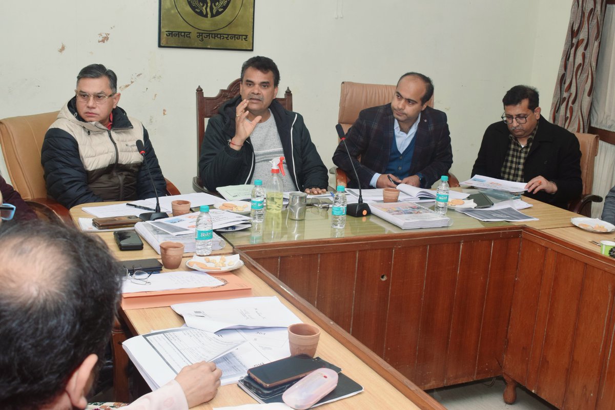 DM MUZAFFARNAGAR (@dmmuzaffarnagar) on Twitter photo लोकवाणी सभागार में जिला स्वास्थ्य समिति की शासी निकाय बैठक आयोजित की गयी। सम्बंधित को निर्देशित किया कि आशाओं का भुगतान शत प्रतिशत किया जाए और इसमें किसी प्रकार की लापरवाही न बरती जाए। 16 से 31 जनवरी 2023 तक फाइलेरिया अभियान को कार्य योजना बनाकर अभियान को सफल बनाया जाए। <a href="/cmo_mzn/">CMO MUZAFFARNAGAR</a> लोकवाणी सभागार में जिला स्वास्थ्य समिति की शासी निकाय बैठक आयोजित की गयी। सम्बंधित को निर्देशित किया कि आशाओं का भुगतान शत प्रतिशत किया जाए और इसमें किसी प्रकार की लापरवाही न बरती जाए। 16 से 31 जनवरी 2023 तक फाइलेरिया अभियान को कार्य योजना बनाकर अभियान को सफल बनाया जाए। <a href="/cmo_mzn/">CMO MUZAFFARNAGAR</a>