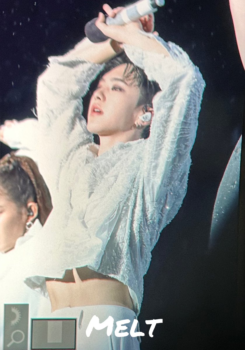 Melt_hoshi's tweet photo. 221228 Be The Sun 자카르타 pre

비에 젖은 웨이브🫠

#세븐틴 #SEVENTEEN
#호시 #HOSHI #ホシ https://t.co/JHfqBOefOR