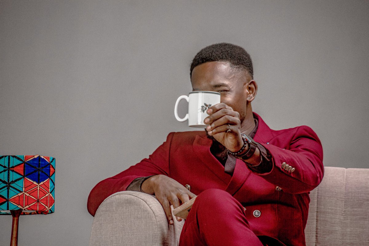 Want some cool shot?😁🥂 
Please Visit My DM 😊

Shot by @pharmadawa02 
Edit, Setting credits to @mighty_carpenter @loaded_hitman

#suit #cool #december #holiday #maroon #canon #christmas