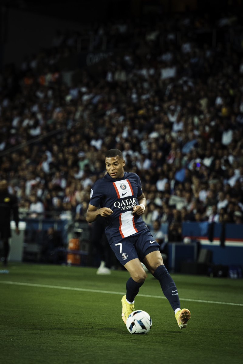 BenLorph's tweet photo. #mbappe #Messi𓃵 #neymarjr #psg https://t.co/1CoXL2STqG