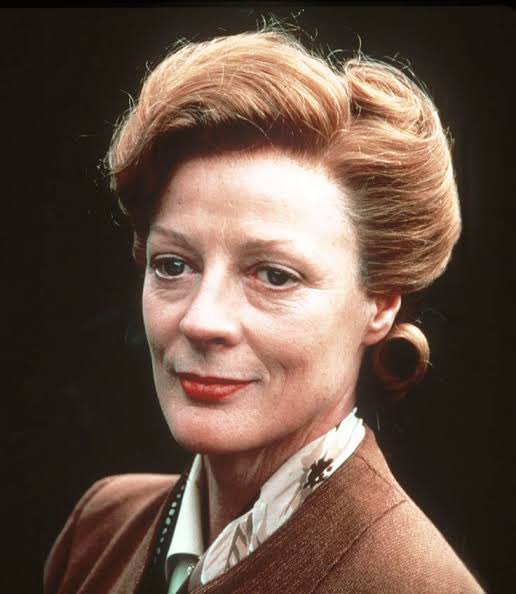 TheHPfacts's tweet photo. Happy 88th Birthday to Dame Maggie Smith, the perfect Minerva Mcgonagall! 

During the years of 2007-2011, she continued to film Harry Potter, all while battling breast cancer. https://t.co/UMDB8QN76U