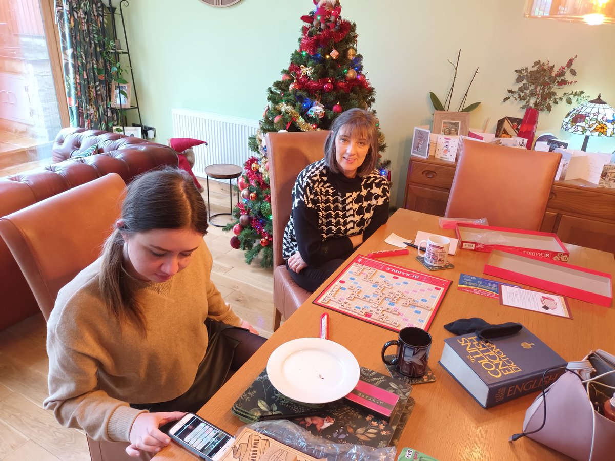 MatthewDSmith9's tweet photo. My mum is so good at Scrabble... Misspelt youth https://t.co/9tyUm4SV4e