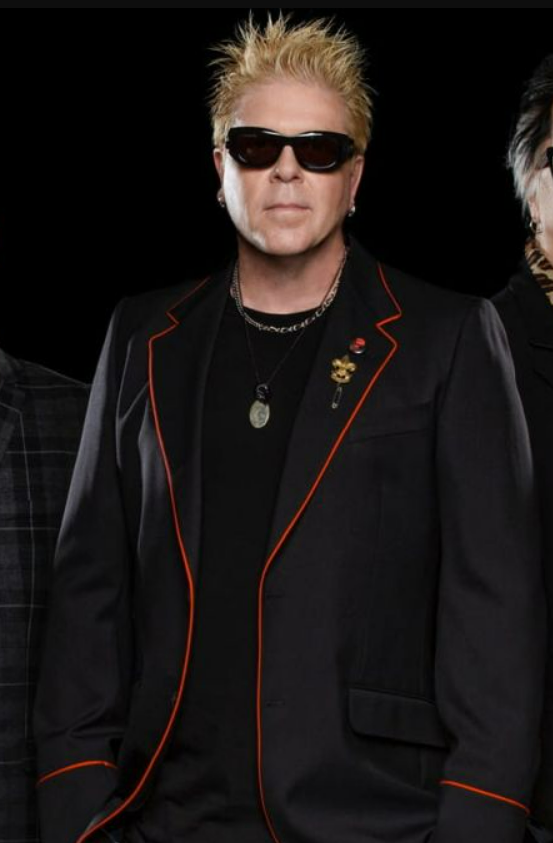 Happy 57 birthday to the Offspring vocalist and guitarist Dexter Holland! 